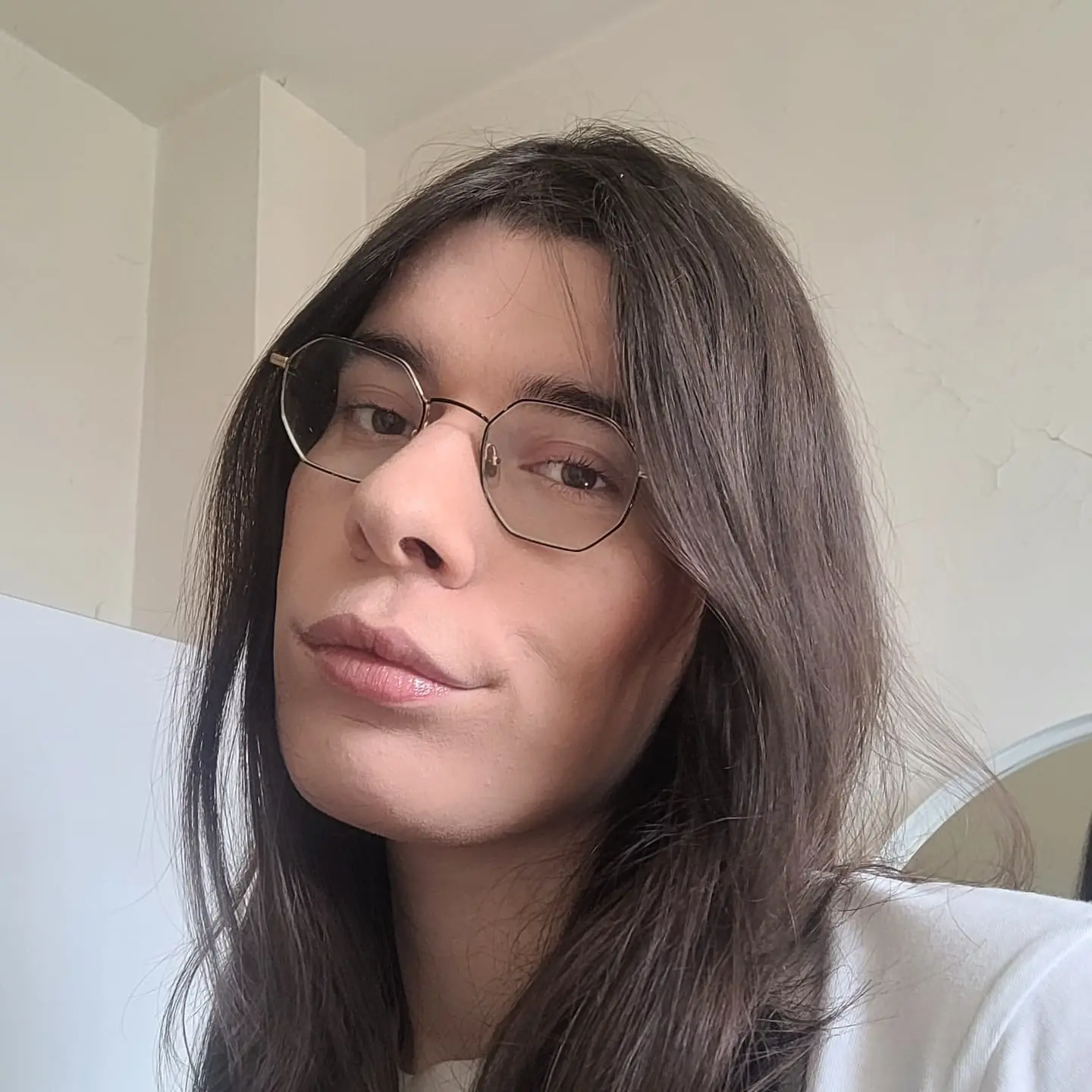 Élian — Trans masculin, regard franc et fièvre douce - Image 3